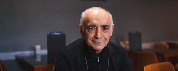 Давлат Худоназаров советский, таджикский режиссер, политик и общественный деятель. Народный артист Таджикской ССР (1989) - Sputnik Таджикистан