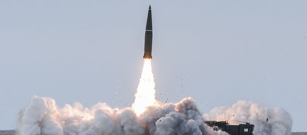 Пуск баллистической ракеты ОТРК Искандер-М с полигона Капустин Яр - Sputnik Таджикистан