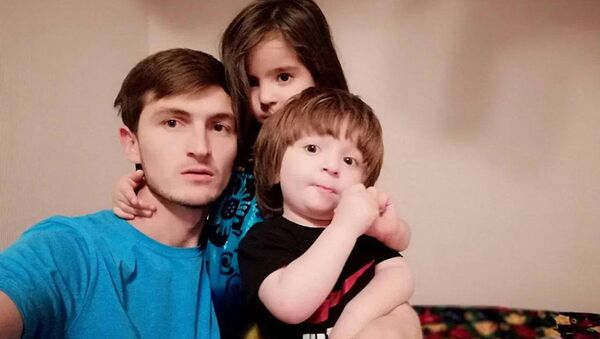 Родственник семьи Улфатовых с детьми - Sputnik Таджикистан
