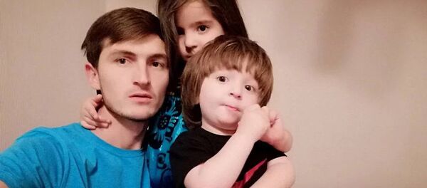 Родственник семьи Улфатовых с детьми - Sputnik Тоҷикистон