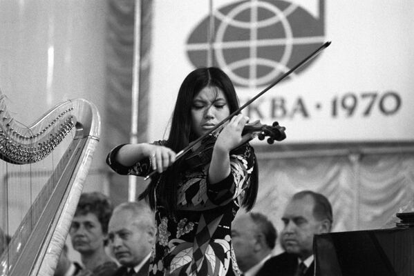 Выступление студентки Московской государственной консерватории имени П.И.Чайковского Еки Сато - Sputnik Таджикистан