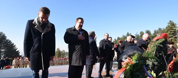 Торжественный митинг, посвященный 75-летию снятия блокады Ленинграда Торжественный митинг, посвященный 75-летию снятия блокады Ленинграда - Sputnik Таджикистан