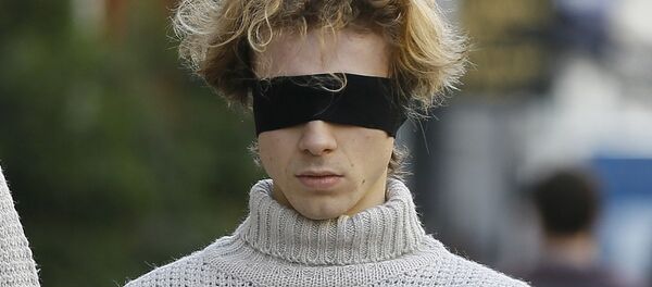 Мужчина с закрытыми глазами, архивное фото - Sputnik Таджикистан