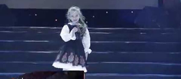 Талантливая девочка из Молдовы поет на иврите - Sputnik Таджикистан