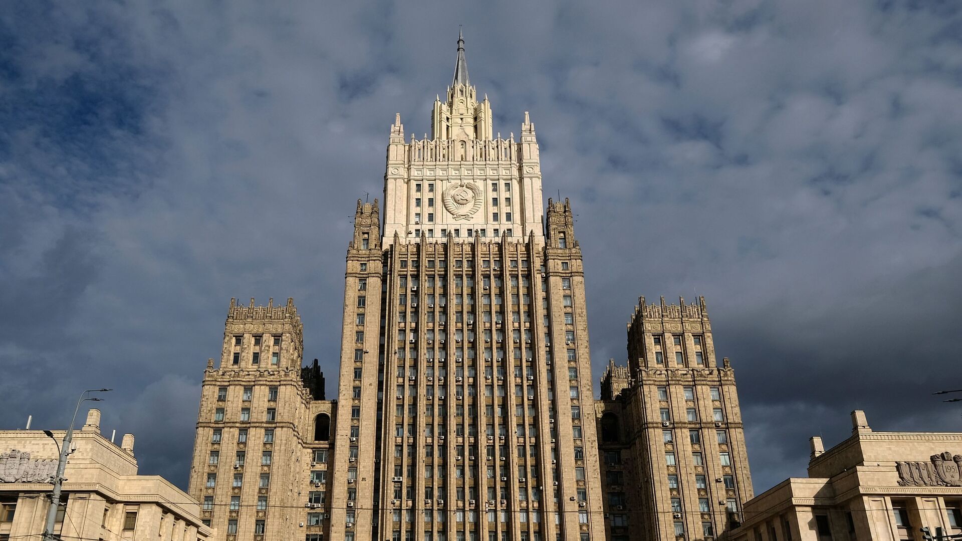 Здание Министерства иностранных дел РФ в Москве - Sputnik Таджикистан, 1920, 13.12.2021