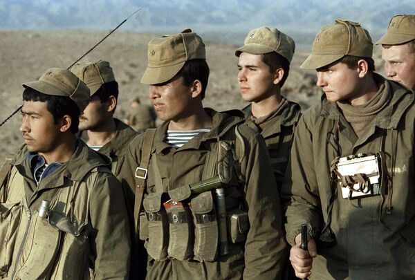 Пребывание Ограниченного контингента советских войск в Афганистане. 18 февраля 1988 года - Sputnik Таджикистан