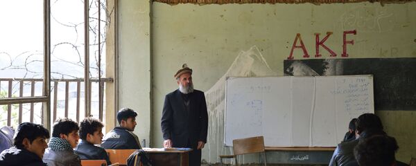 В учебной аудитории Кабульского политехнического института - Sputnik Таджикистан