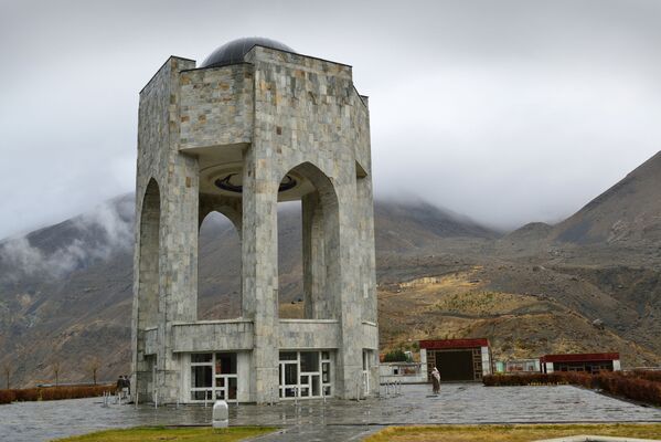 Мавзолей Ахмада шаха Масуда в Панджшерском ущелье - Sputnik Таджикистан