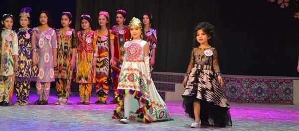 Конкурс Чакомаи Гесу в Худжанде  - Sputnik Тоҷикистон