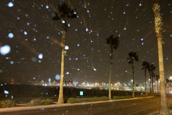 Снег в Лас-Вегасе, США - Sputnik Таджикистан