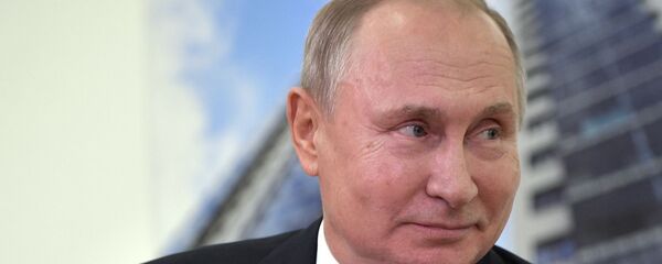 Президент РФ Владимир Путин - Sputnik Тоҷикистон