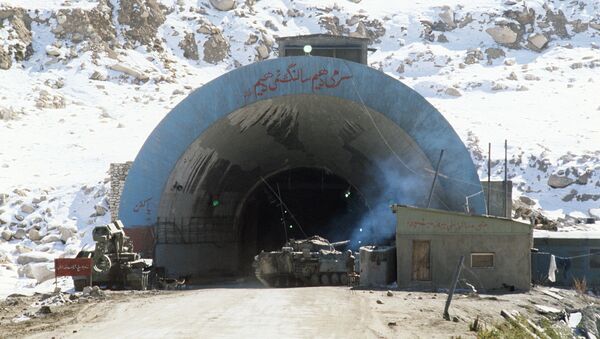 Вывод войск через тоннель Саланг - Sputnik Таджикистан