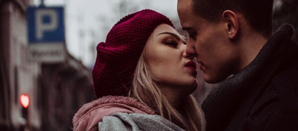 Поцелуй - Sputnik Таджикистан