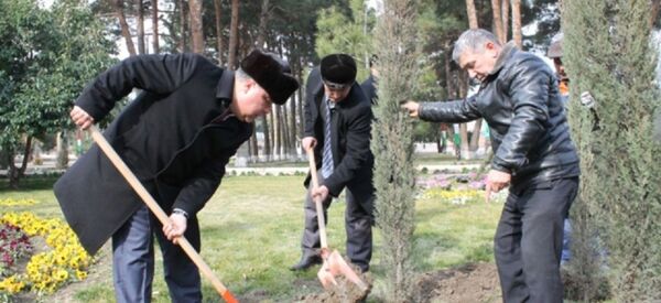 Раиси вилояти Суғд ниҳолшинонӣ кард Раиси вилояти Суғд ниҳолшинонӣ кард - Sputnik Тоҷикистон