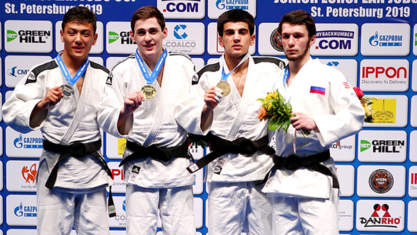 Таджикский борец взял бронзу на Кубке Европы по дзюдо в Петербурге - Sputnik Таджикистан