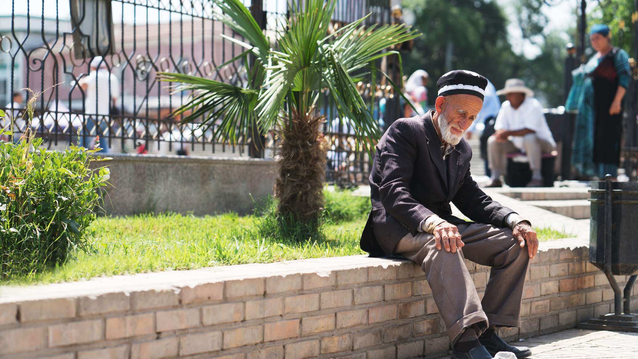 Таджики получают пенсию в россии
