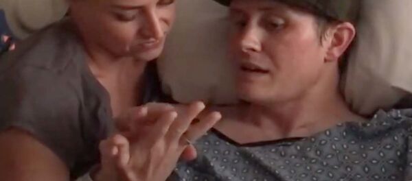 Любовь вытащила мужа из комы Любовь вытащила мужа из комы - Sputnik Таджикистан