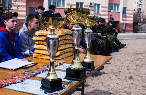 Российские военнослужащие в Таджикистане провели чемпионат по мини-футболу, приуроченный ко Дню защитника Отечества - Sputnik Таджикистан