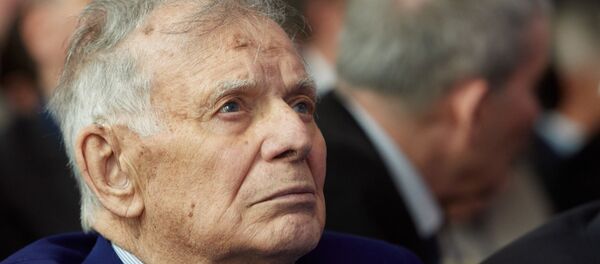 Лауреат Нобелевской премии по физике, вице-президент Российской академии наук академик Жорес Алферов Лауреат Нобелевской премии по физике, вице-президент Российской академии наук академик Жорес Алферов - Sputnik Таджикистан