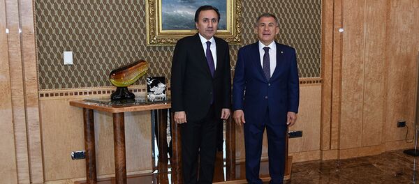 Встреча посла Таджикистана в РФ Имомуддина Сатторова с президентом Татарстана Рустамом Миннихановым - Sputnik Тоҷикистон