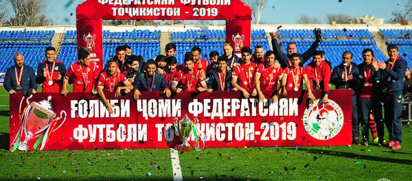 Душанбинский Истиклол в пятый раз в своей истории выиграл Кубок Федерации футбола Таджикистана Душанбинский Истиклол в пятый раз в своей истории выиграл Кубок Федерации футбола Таджикистана - Sputnik Таджикистан