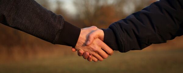 Рукопожатие - Sputnik Тоҷикистон