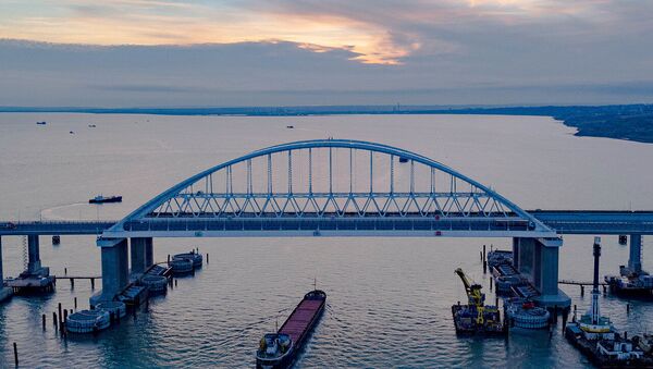 Крымский мост через Керченский пролив - Sputnik Таджикистан