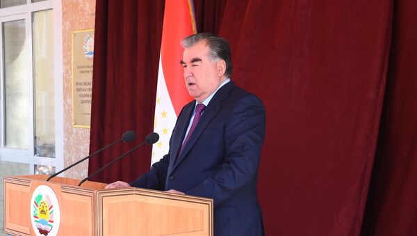 Президент Таджикистана Эмомали Рахмон - Sputnik Тоҷикистон