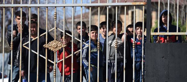 Таджикские мальчики, архивное фото Таджикские мальчики, архивное фото - Sputnik Таджикистан