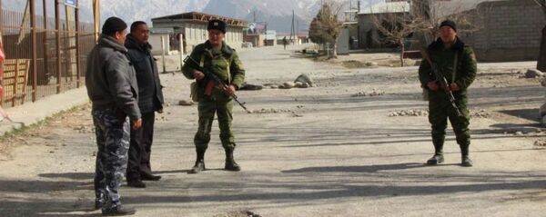 Пограничники на кыргызско-таджикском участке государственной границы - Sputnik Тоҷикистон