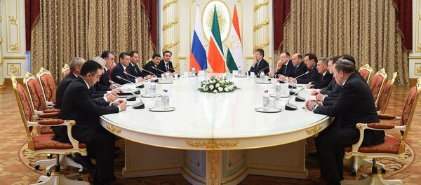 Президент Татарстана Рустам Минниханов встретился с президентом Таджикистана Эмомали Рахмоном - Sputnik Тоҷикистон