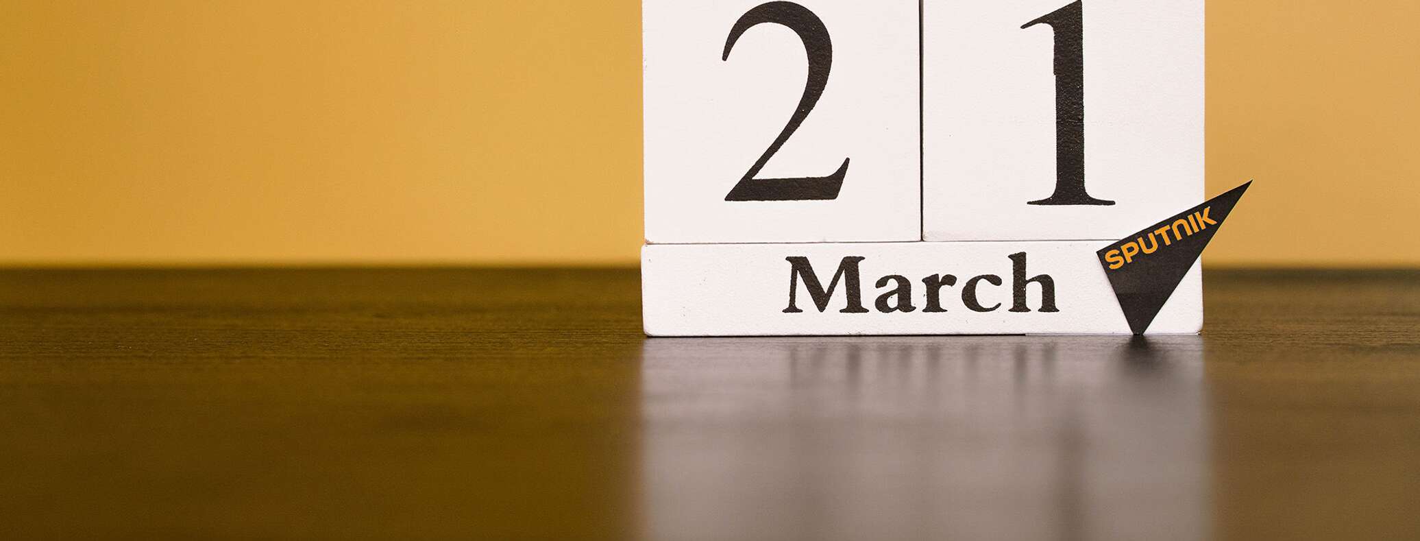 День 25 апреля праздник. 25 апреля картинки. 25 апреля 24 год. Международный день солидарности молодежи картинки. Свечка 5.