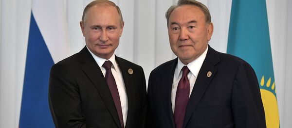 Президент РФ Владимир Путин и президент Казахстана Нурсултан Назарбаев - Sputnik Тоҷикистон
