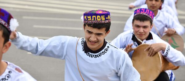 Карнавал на Навруз в Душанбе Карнавал на Навруз в Душанбе - Sputnik Таджикистан