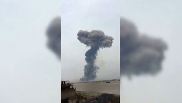 Момент взрыва на химическом заводе в Китае попал на видео - Sputnik Тоҷикистон