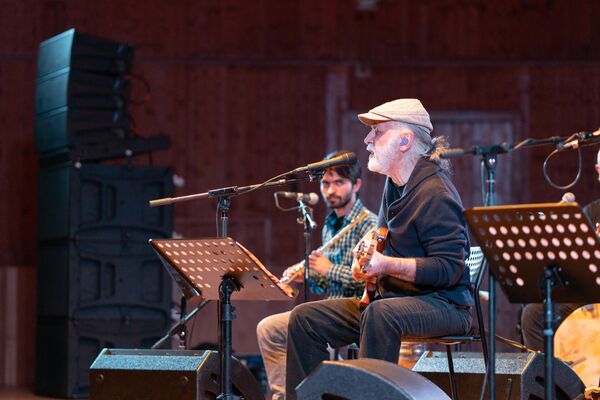 Маскав: Далер Назаров бо иҷрои суруде аз Лоиқ мухлисонро гирёнд Маскав: Далер Назаров бо иҷрои суруде аз Лоиқ мухлисонро гирёнд - Sputnik Тоҷикистон