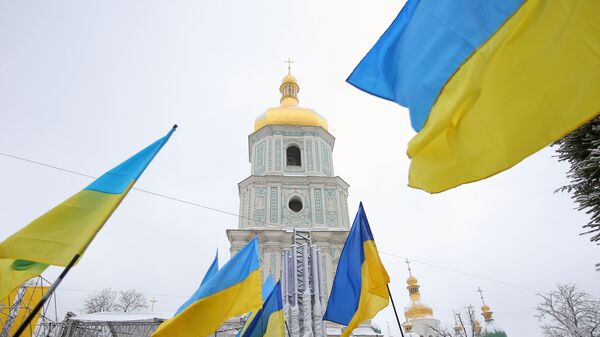 Украинские флаги на Софийской площади в Киеве, архивное фото - Sputnik Таджикистан