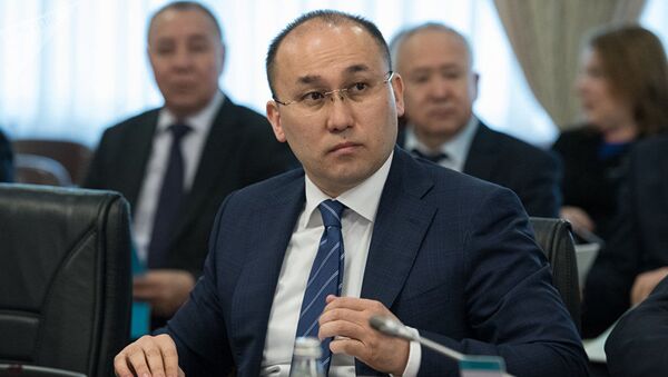 Министр информации и коммуникаций Даурен Абаев - Sputnik Таджикистан