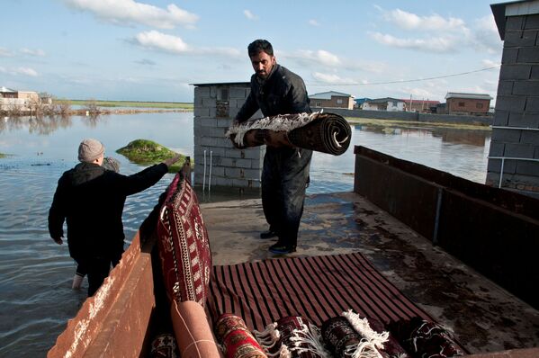Последствия наводнения в провинции Mazandaran, Иран  - Sputnik Таджикистан