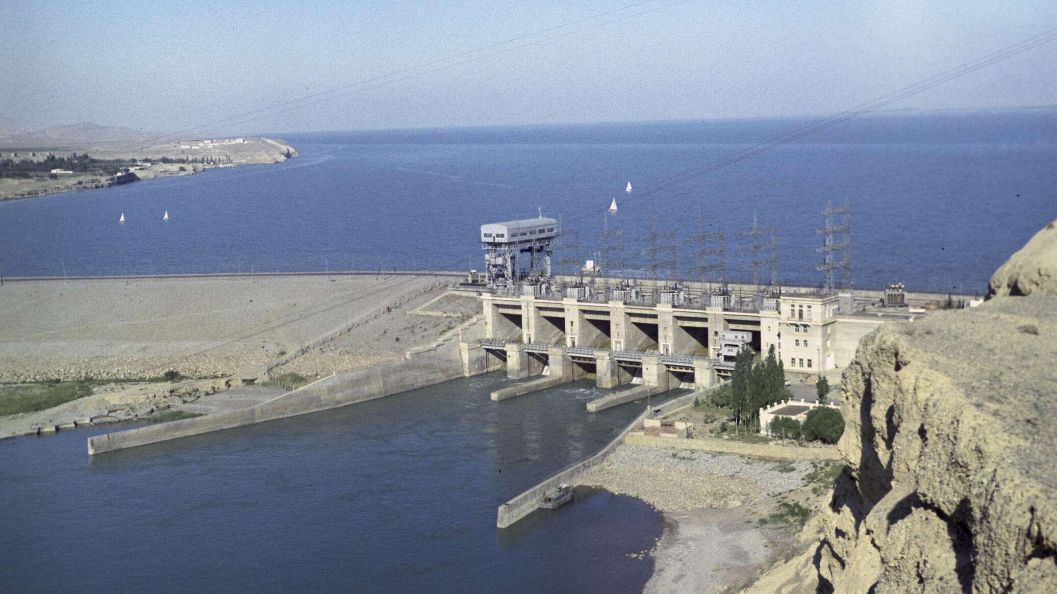 Ленинабад Кайраккумское водохранилище