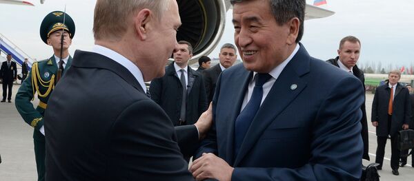 Президент России Владимир Путин прибыл в Кыргызстан с государственным визитом - Sputnik Тоҷикистон