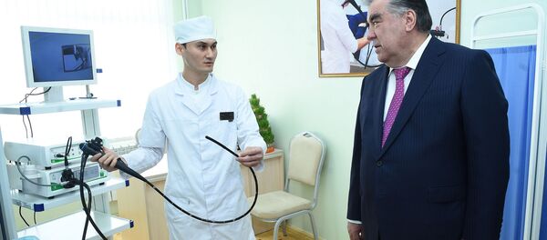 Открытие нового здания районной больницы №3 в Бободжон Гафуровском районе Открытие нового здания районной больницы №3 в Бободжон Гафуровском районе - Sputnik Таджикистан