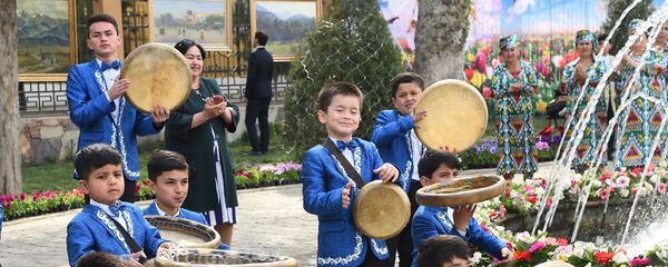 Праздничный концерт в Худжанде Праздничный концерт в Худжанде - Sputnik Таджикистан