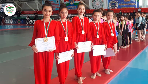 Таджикские представительницы гимнастики определили, кто из них самая-самая - Sputnik Таджикистан