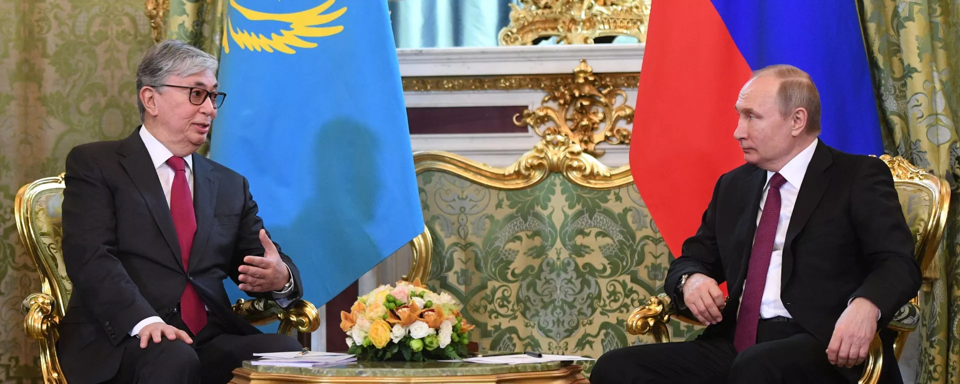 Президент РФ Владимир Путин и президент Казахстана Касым-Жомарт Токаев - Sputnik Тоҷикистон, 1920, 08.01.2022