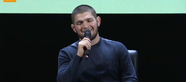 Хабиб Нурмагомедов рассказал о разговоре с президентом РФ Владимиром Путиным - Sputnik Тоҷикистон