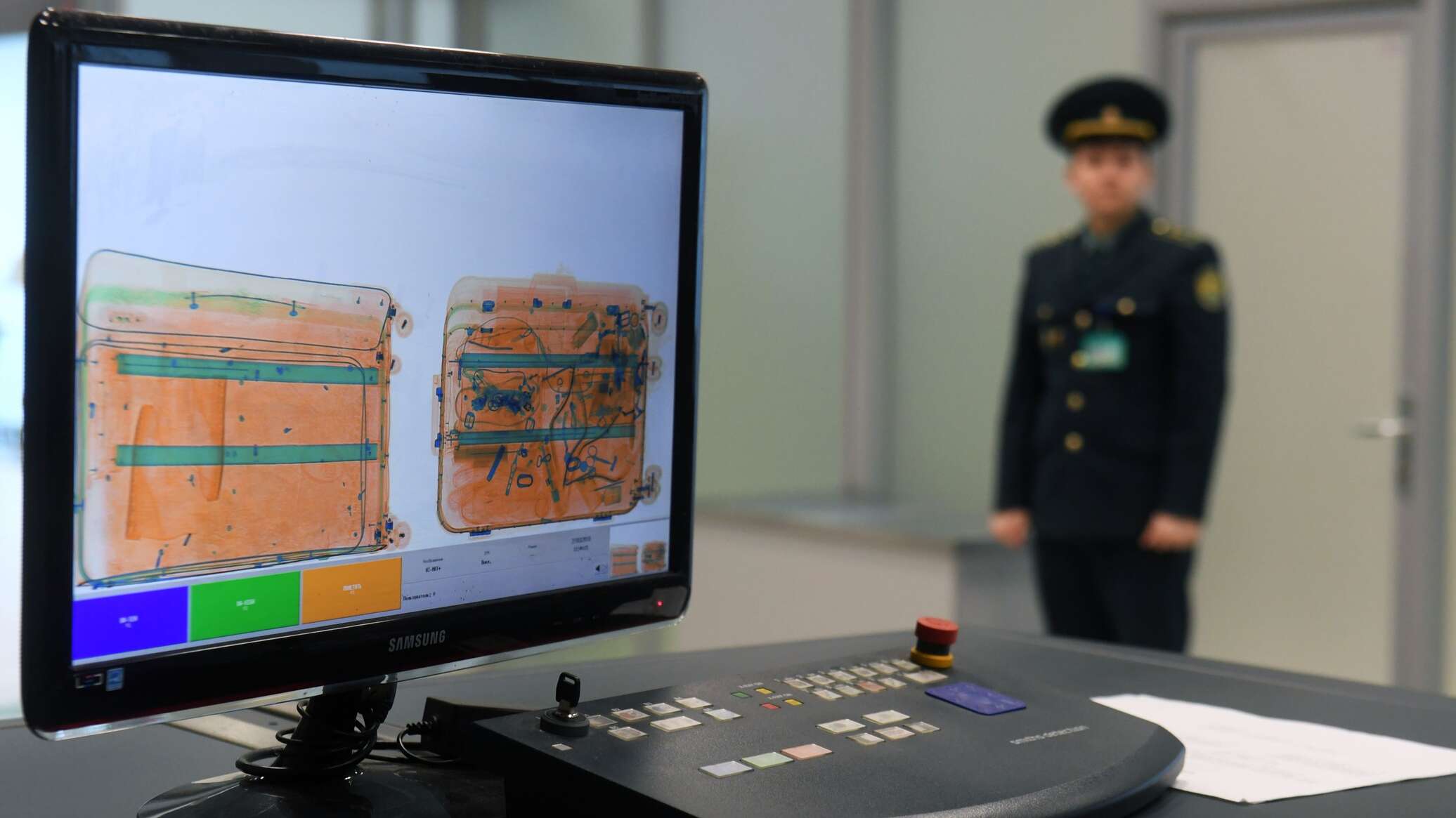 Из Тюмени в Худжанд пассажир хотел незаконно вывезти более 600 тыс. рублей