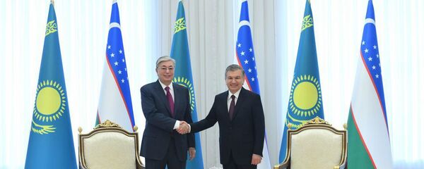 Президент Республики Узбекистан Шавкат Мирзиеев и Президент Республики Казахстан Касым-Жомарт Токаев  - Sputnik Тоҷикистон