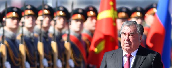 Прилет президента Таджикистана Эмомали Рахмона в Москву - Sputnik Таджикистан