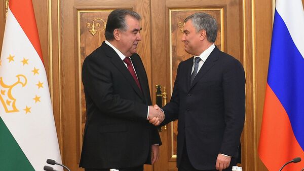 Президент Таджикистана Эмомали Рахмон и председатель Государственной Думы РФ Вячеслав Володин - Sputnik Таджикистан